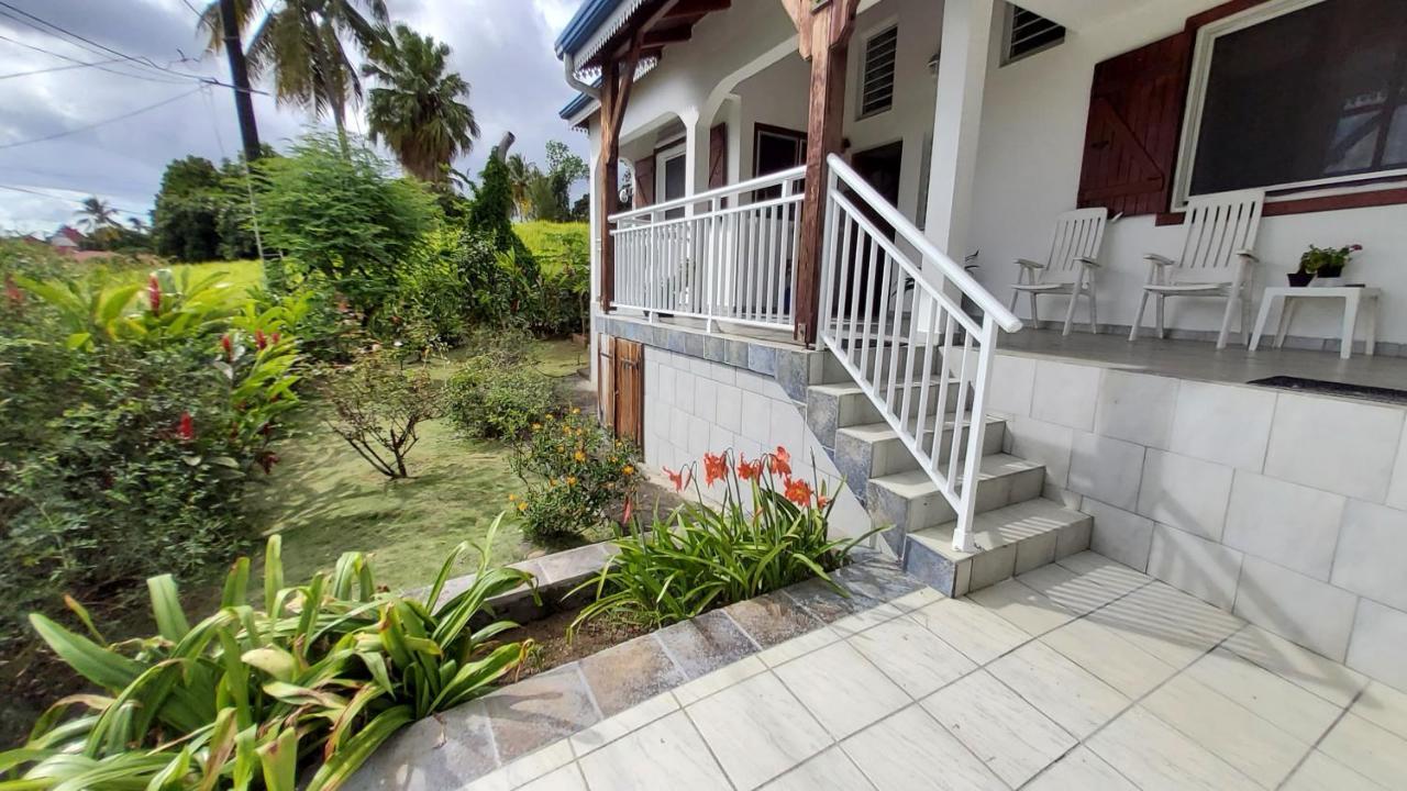 Appartement Les Bougainvilliers Vue Mer Saint-Claude Esterno foto